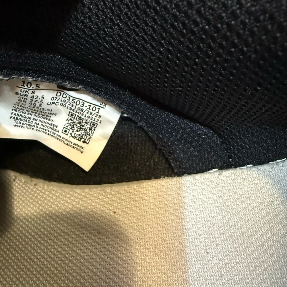 Nike Dunk Low “Black/White Panda” – Men’s Size (10.5) - Picture 6 of 7